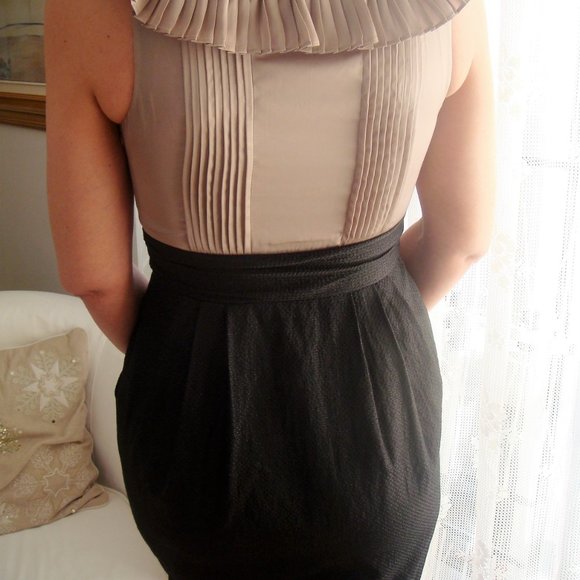 BCBG Blouson Dress Size XS / 2 - Picture 3 of 4